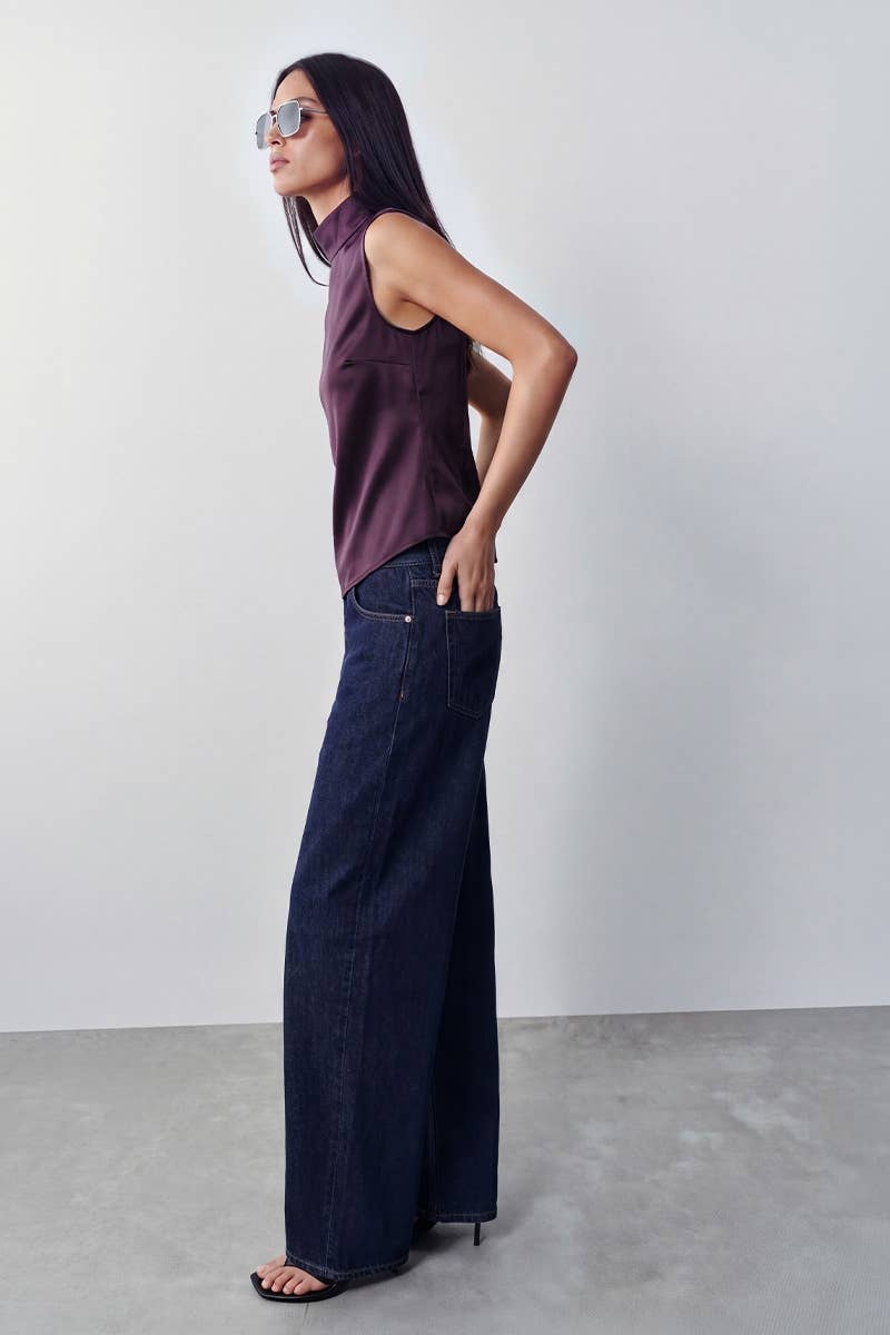 CHIC SATIN MOCK NECK SLEEVELESS TOP