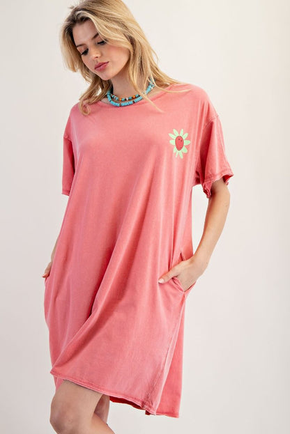 Queen Coral Smiley Sleep Dress