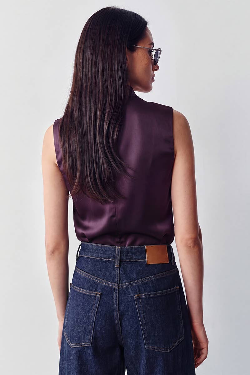 CHIC SATIN MOCK NECK SLEEVELESS TOP